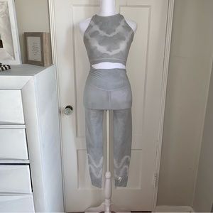 Electric & Rose Grayson Crop XS & Sunset Tie Dye High Rose Legging XS gray/blue